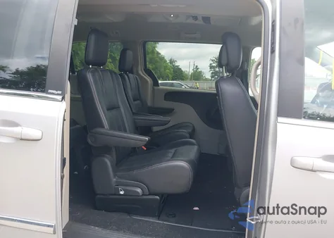 2012 Chrysler Town & Country Touring from USA, damaged, VIN 2C4RC1BG3CR188358